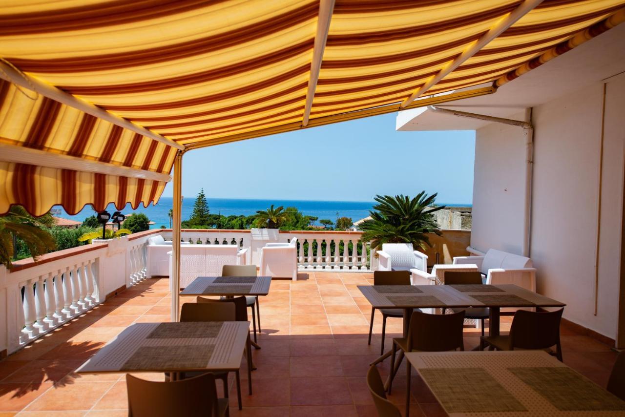 B&B Esterita Паргелия Екстериор снимка