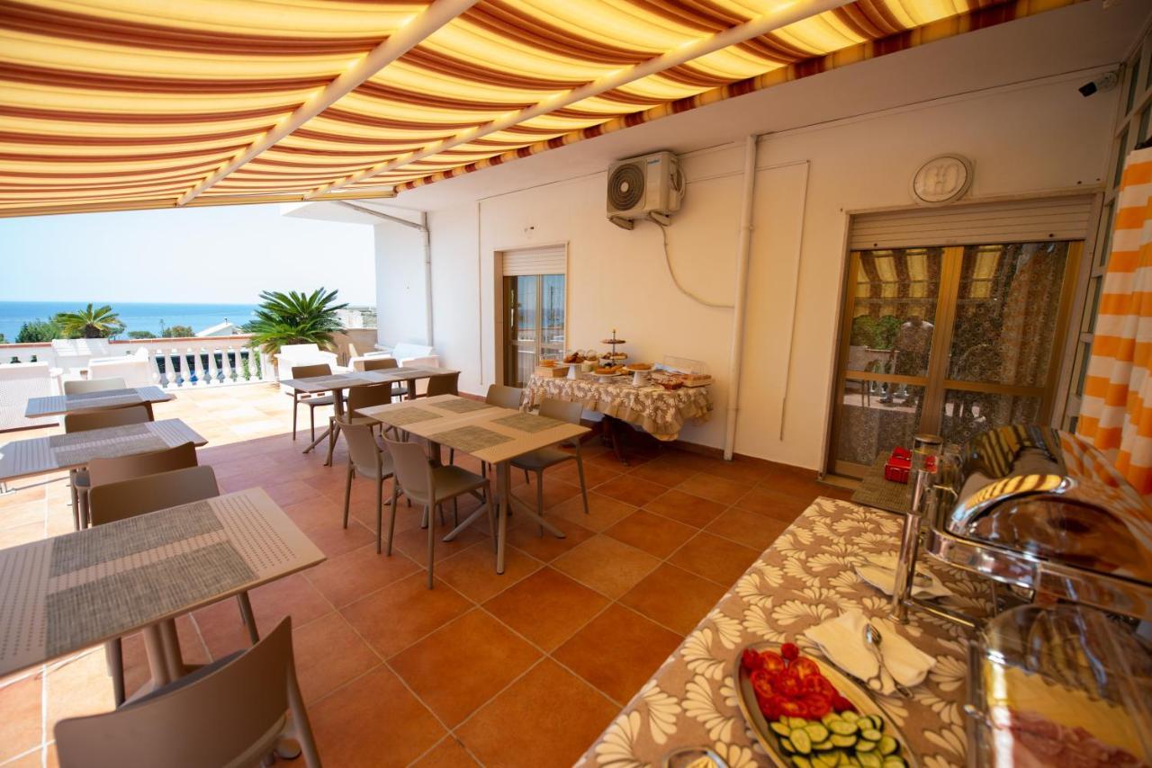 B&B Esterita Паргелия Екстериор снимка
